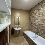 Apartment Charming Two Bedroom Pietà