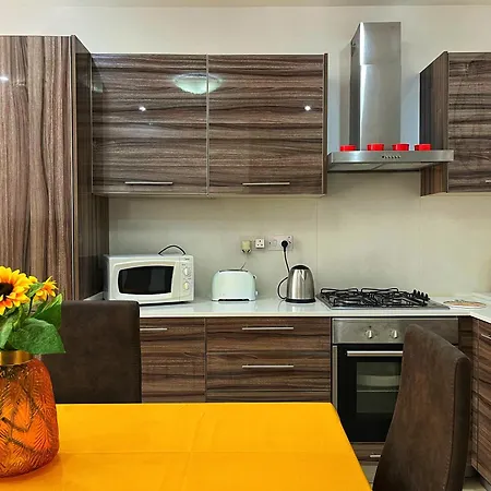 Charming Two Bedroom Lejlighed Pietà